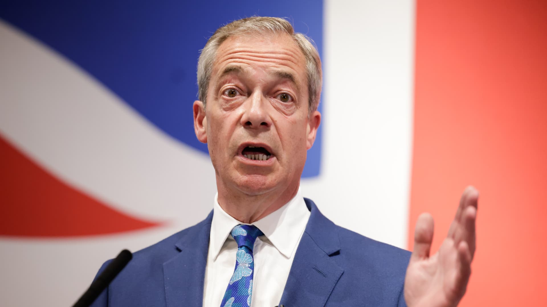 107423362-1717428704367-gettyimages-2155292833-UK_FARAGE.jpeg?v Roznice W Jezyku Mowionym I Pisanym
