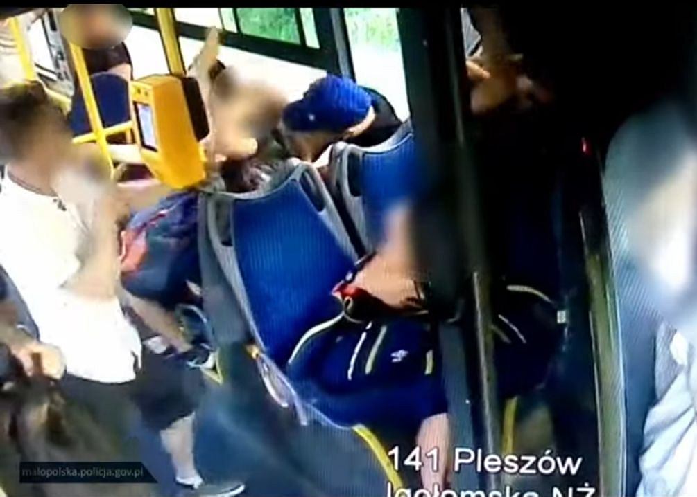 13 sprawców brutalnego ataku w autobusie zatrzymanych. Gazem i maczetą W Autobusie Jechało 17 Pasażerów