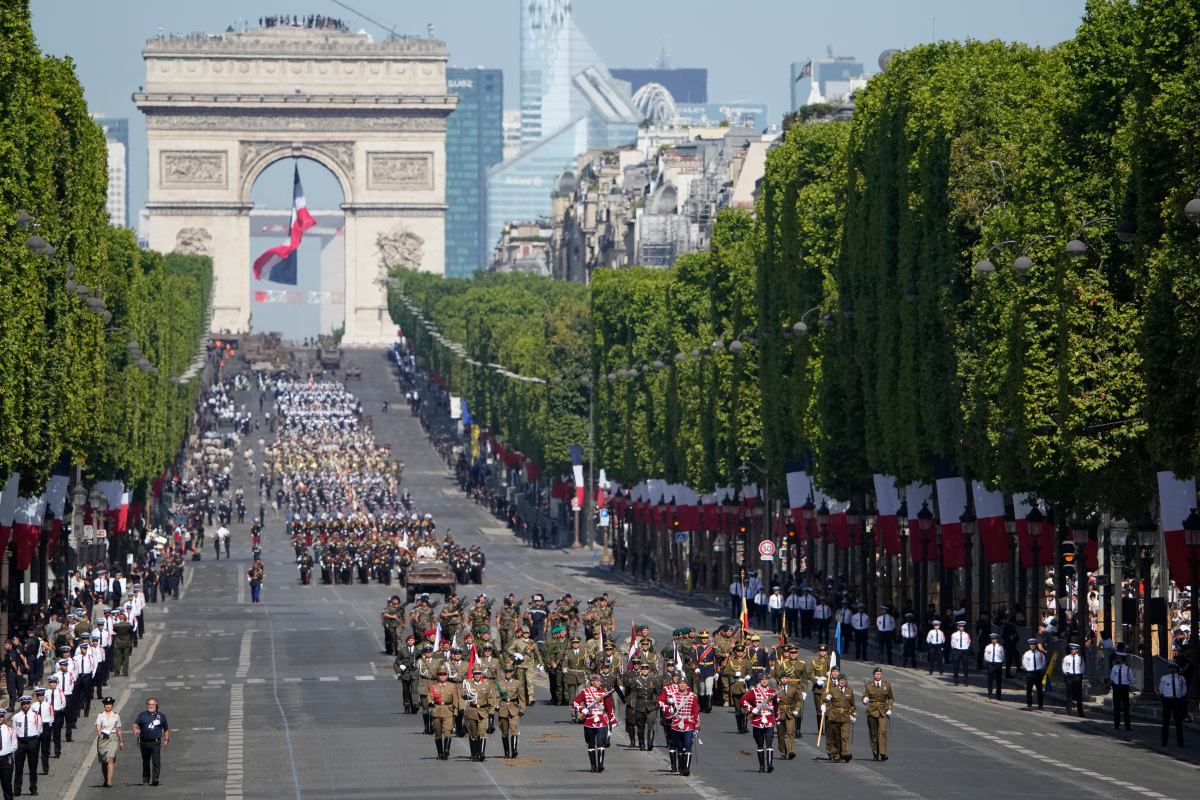 14 lipca. Rocznica zdobycia Bastylii. Święto narodowe we Francji. Zdjęcia Dlaczego 14 Lipca Jest świętem Narodowym We Francji