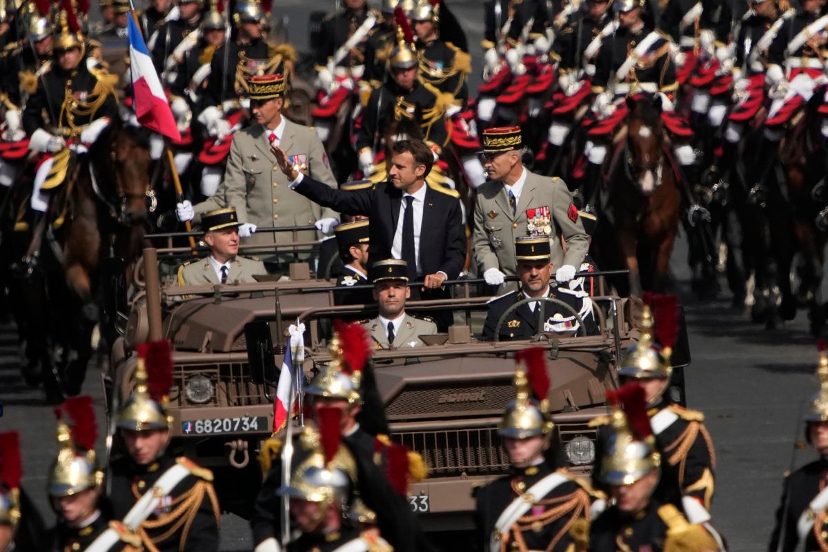 14 lipca. Rocznica zdobycia Bastylii. Święto narodowe we Francji. Zdjęcia Dlaczego 14 Lipca Jest świętem Narodowym We Francji