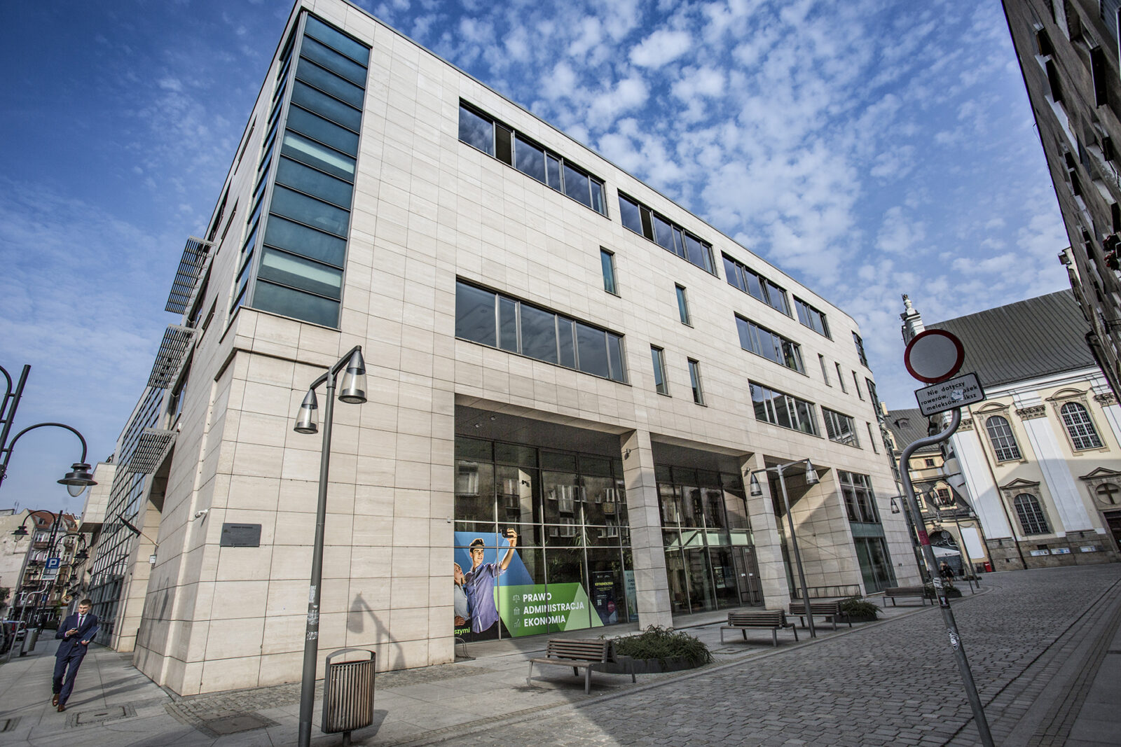 3rd place of WPAiE UWr in the "Rzeczpospolita" ranking - Uniwersytet Wydziale Prawa I Administracji Uniwersytetu Warszawskiego