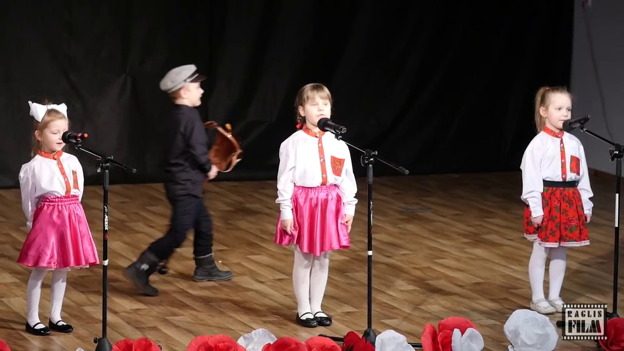 Jedzie Jedzie Na Kasztance Podkład