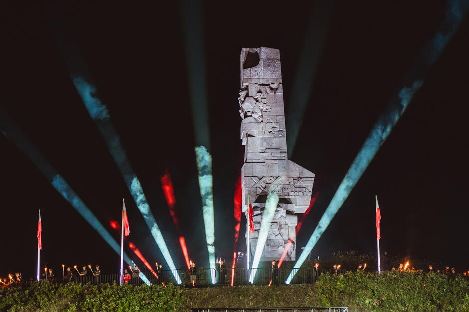 85. rocznica wybuchu wojny na Westerplatte. Premier Tusk: "Nigdy więcej Tekst żołnierze Z Westerplatte