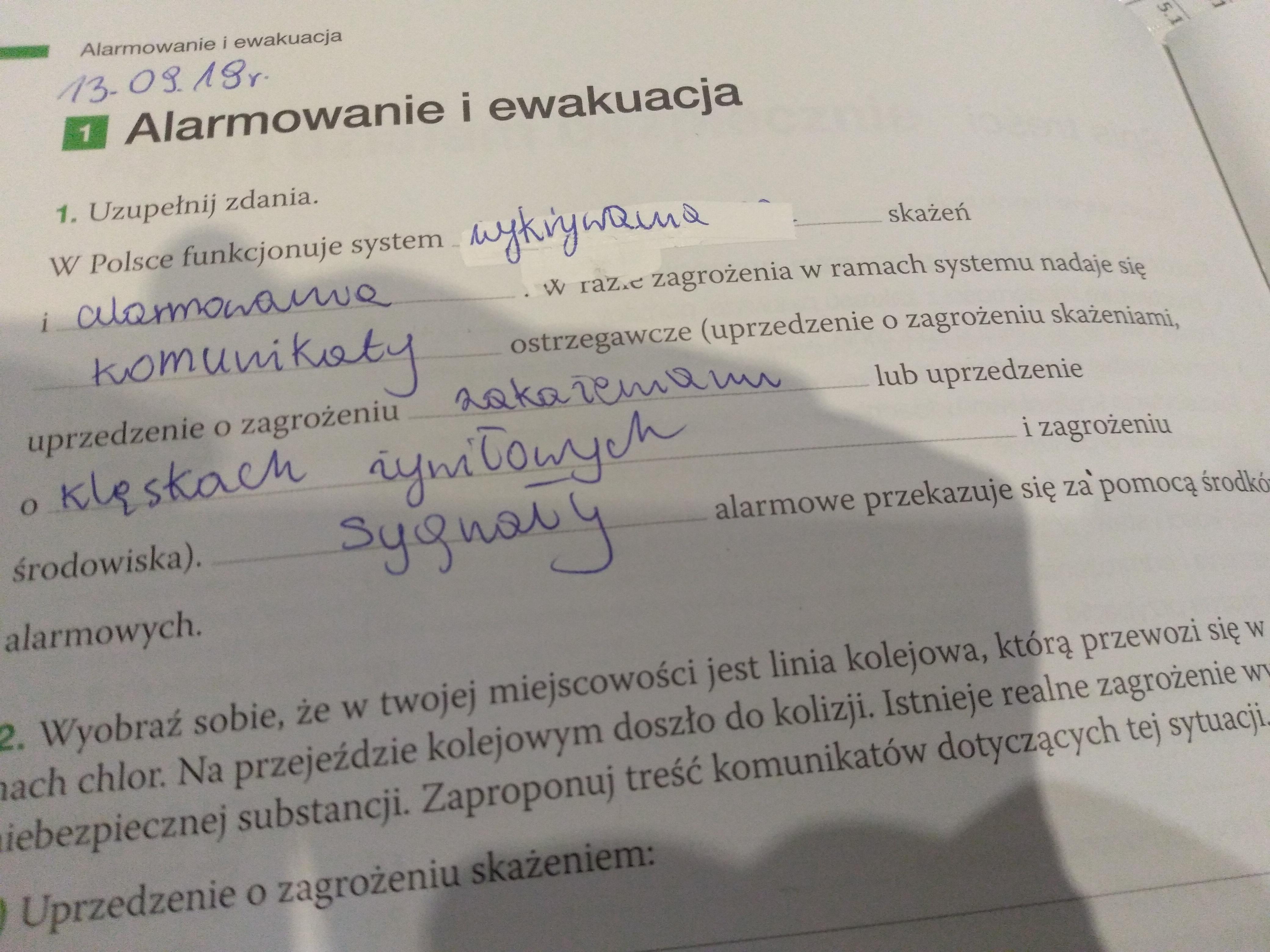 Alarmowanie i ewakuacja1 Alarmowanie i ewakuacja(1.) Uzupełnij zdania.W Edb Sprawdzian Klasa 8 Dzial 3