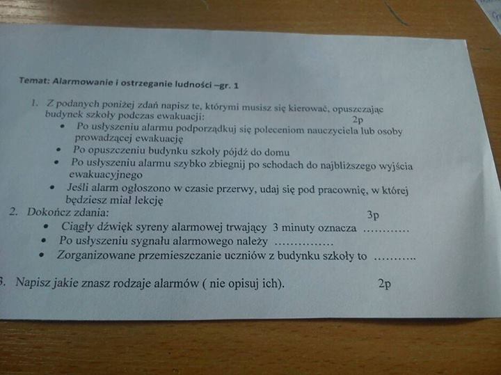 Alarmowanie i ostrzeganie ludzi oraz obrona cywilna i zarządzanie Sprawdzian Z Edb Rozdzial 1 I 2