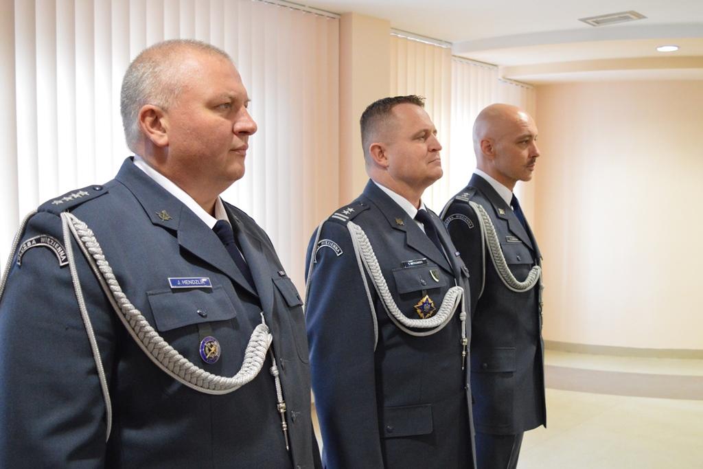 Awanse na wyższe stopnie służbowe w Areszcie Śledczym w Piotrkowie Serwis Opla W Piotrkowie Trybunalskim
