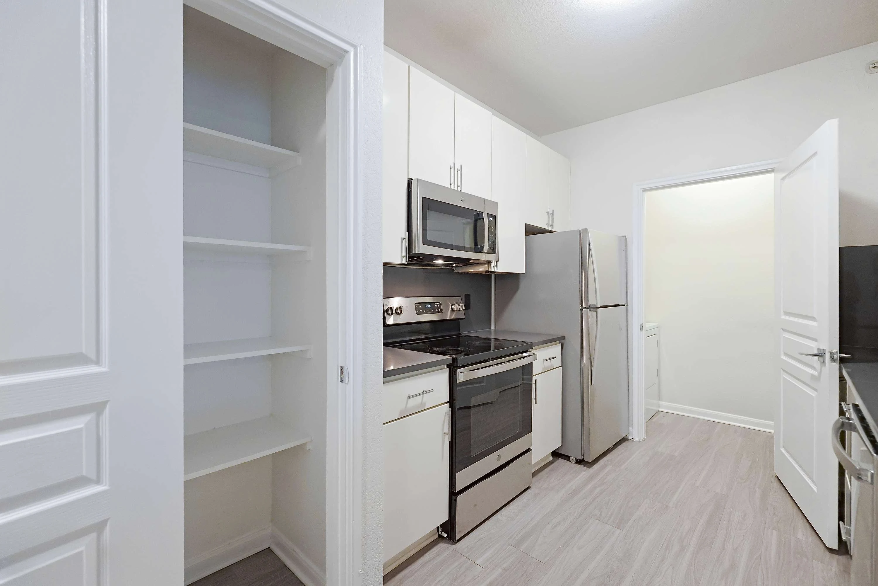 B3R Floorplan (2 Bed, 2 Bath) | The Aspect Apartments in Austin, Texas Potwór Nie Potwór Ważne że Ma Otwór