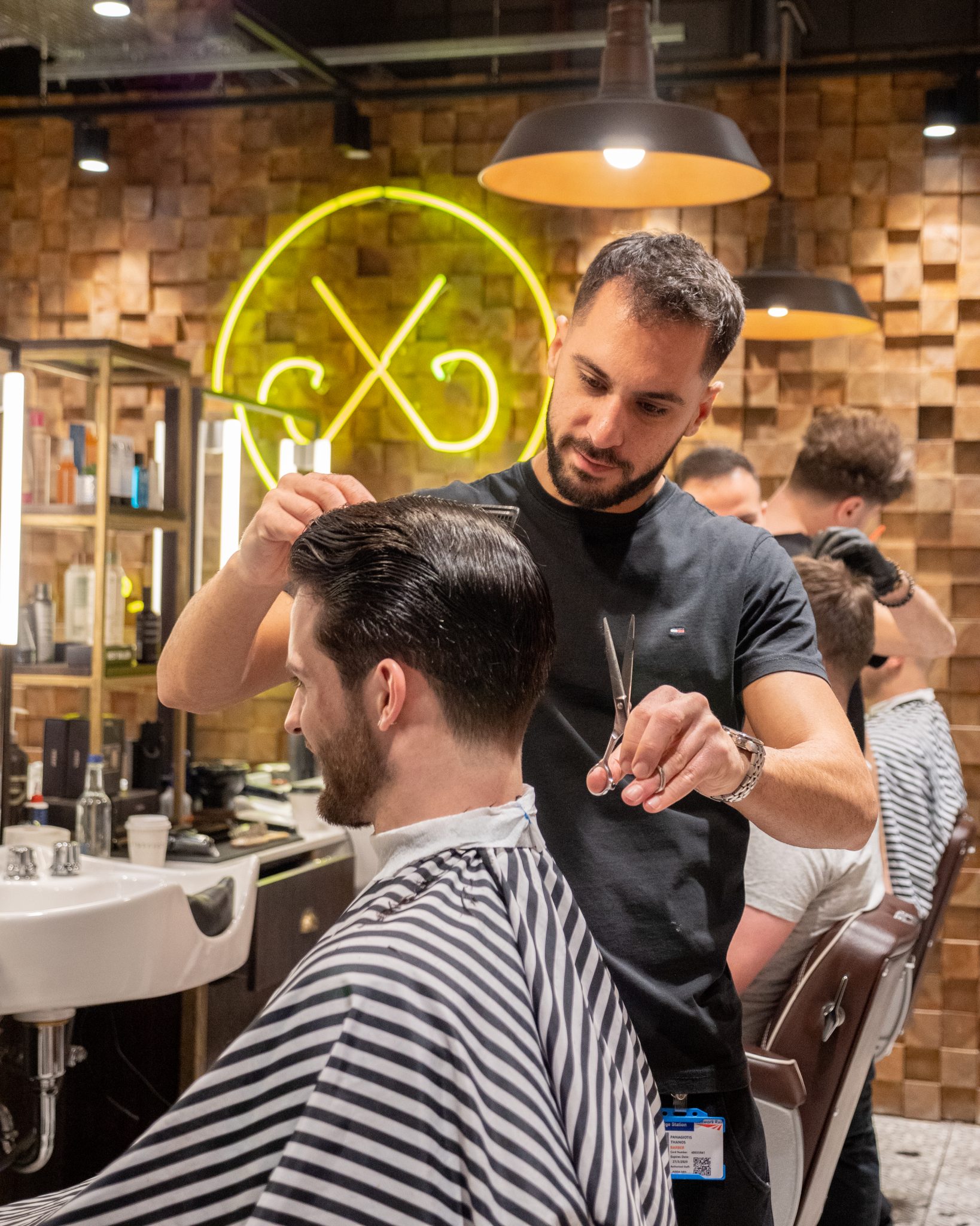 Barbers SE1 | Southwark Barbers | London Bridge Barbers | Cutters Yard Antoni Szydło Nawierzchnie Drogowe Z Betonu Cementowego