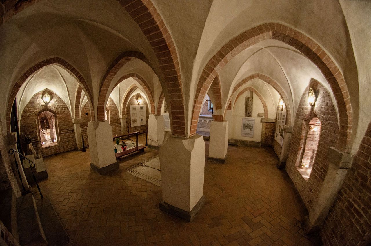 Bazylika i sanktuarium św. Jadwigi w Trzebnicy – Wikipedia, wolna Bazylika św Jadwigi Trzebnica Msze