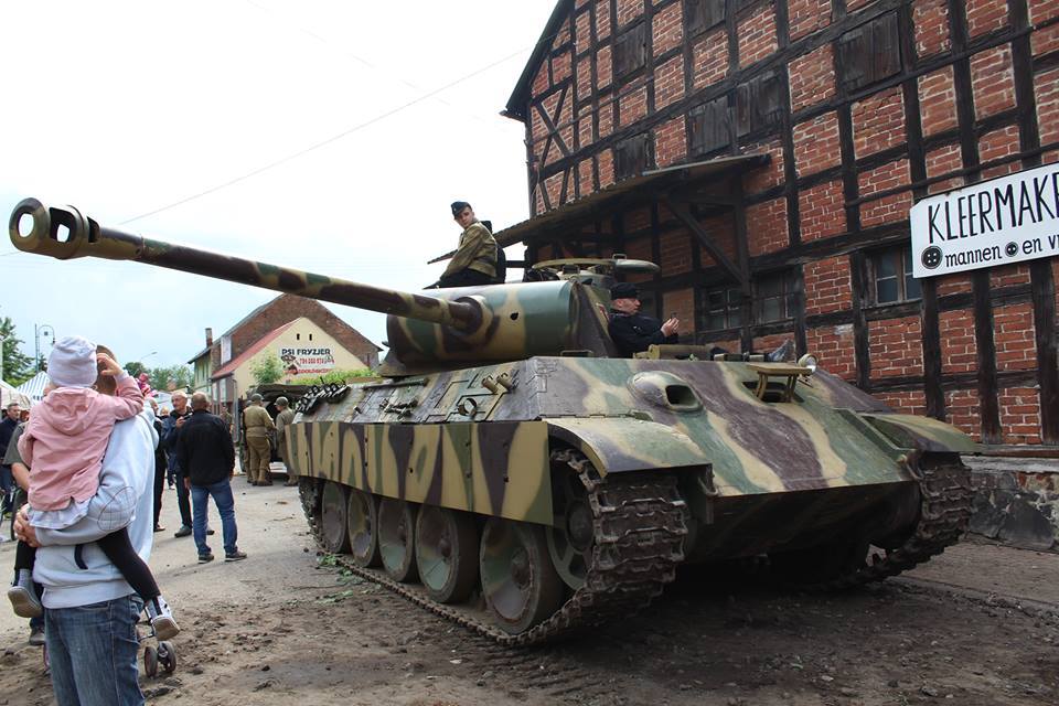 Berlin to Warsaw in one tank: yuripasholok — LiveJournal Berlin To Warsaw In One Tank