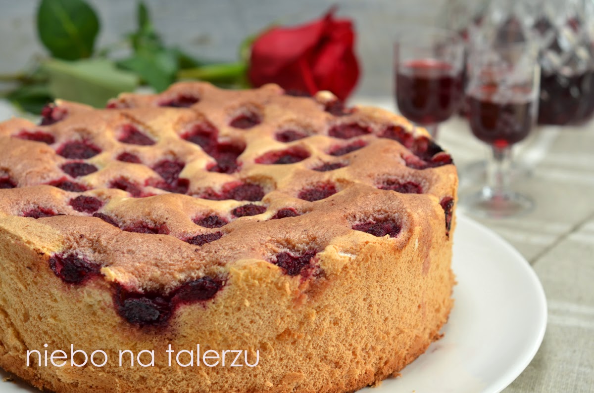 Ciasto biszkoptowe z malinami - niebo na talerzu Ciasto Biszkoptowe Metoda Na Ciepło