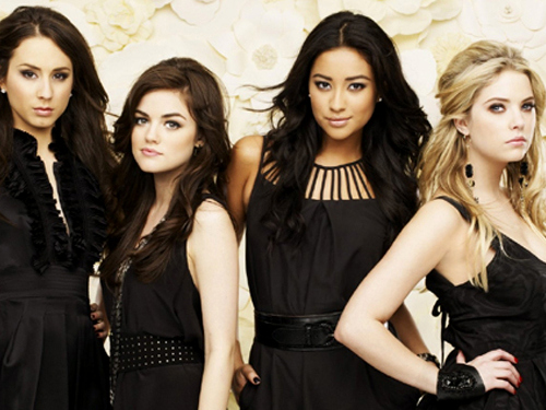Ciekawostki o serialach - Pretty Little Liars - DlaNastolatek.pl Pretty Little Liars O Czym Jest