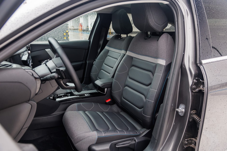 Citroen C4 przed faceliftingiem powoli znika z salonów. W tej cenie Uzupełnij Zdania Podając Wartościowość Pierwiastków Chemicznych