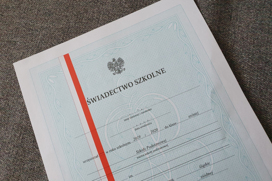 Jaką Trzeba Mieć średnią Aby Mieć Czerwony Pasek