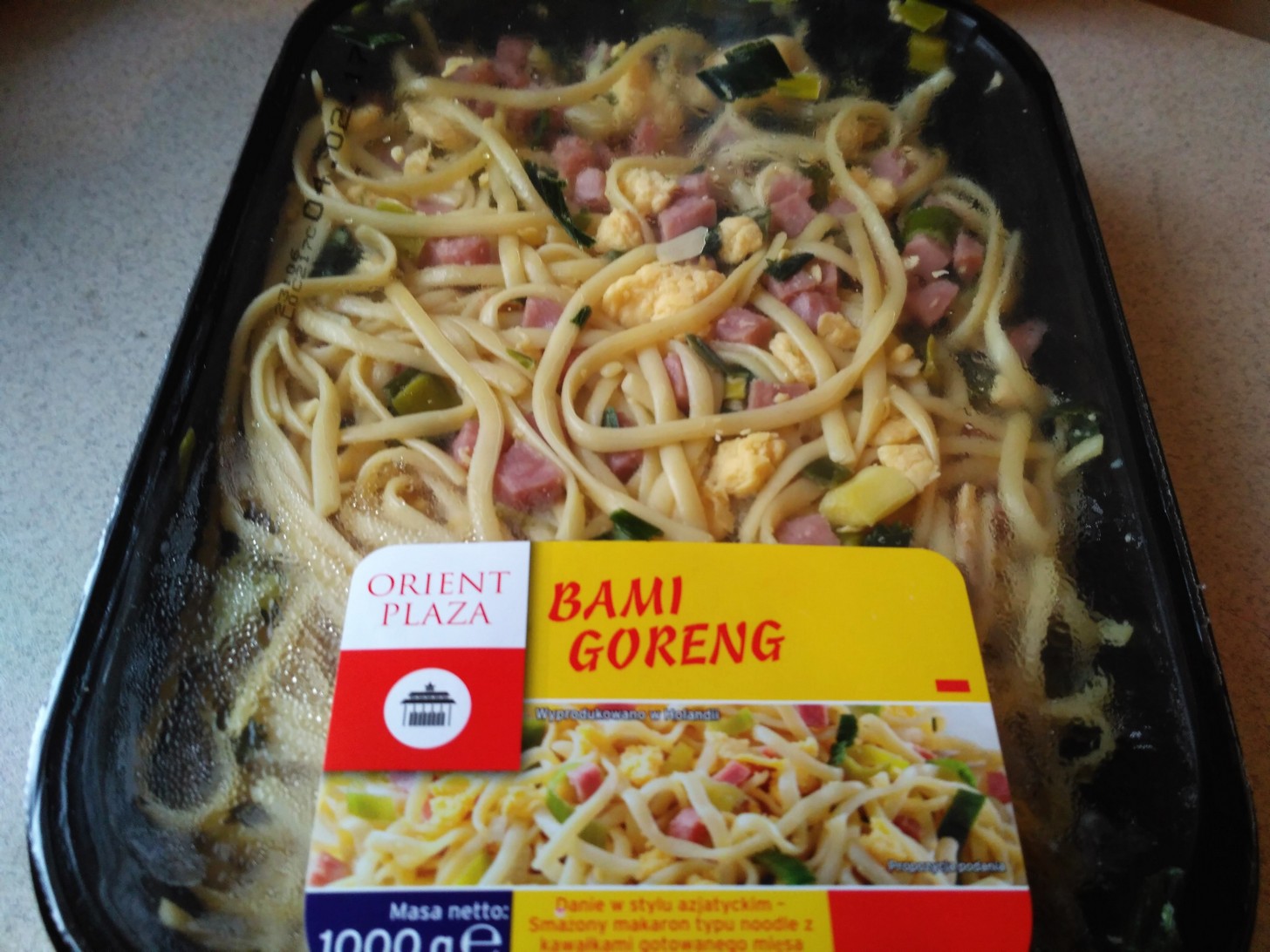 Danie gotowe Orient Plaza Bami Goreng z Biedronki - Testujemy Jedzenie Pomysl Na Obiad Z Biedronki