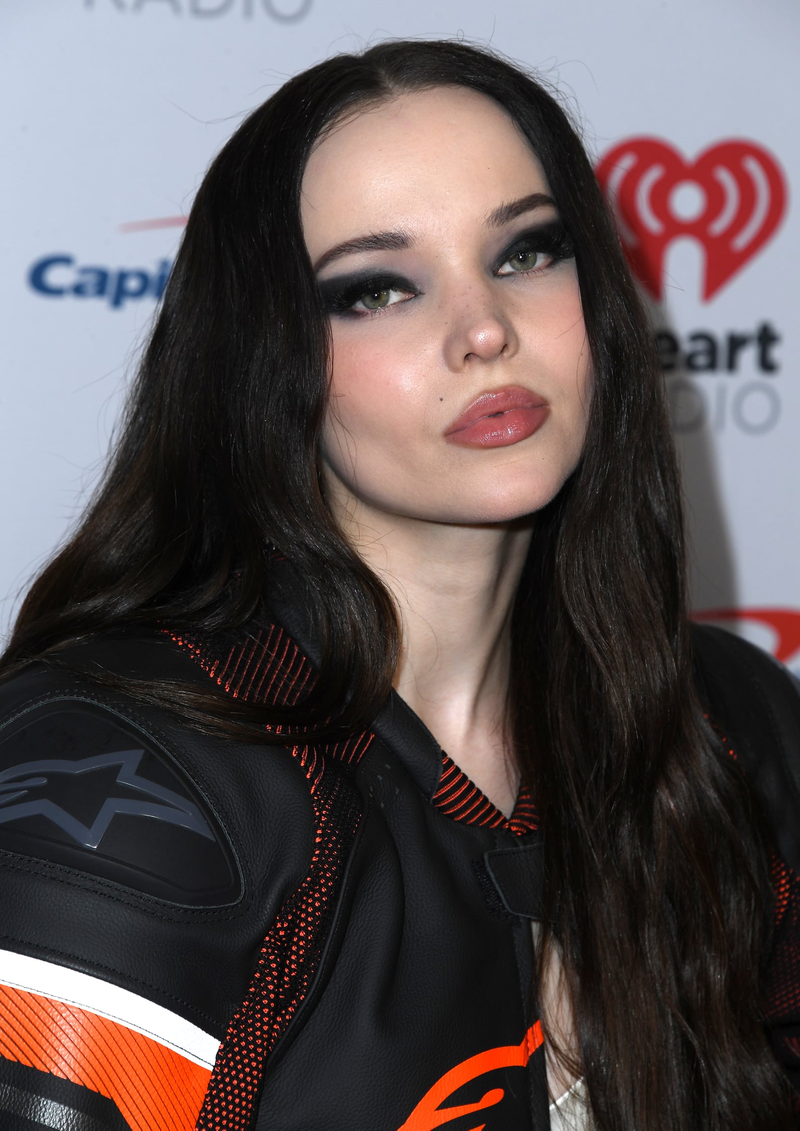 Dove Cameron's Red Hair Color: See Photos | PS Beauty Cameron West Pierwsza Osoba Liczby Mnogiej