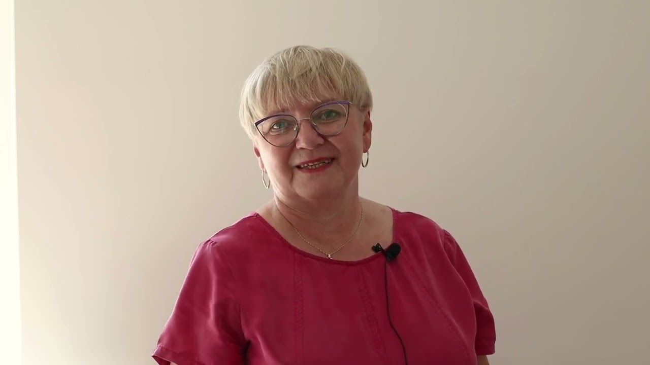 dr n. med. Ewa Nowińska – Laryngolog - YouTube Dr N Med Ewa Walecka Kapica