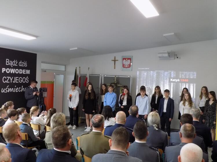 Dzień Pamięci Ofiar Zbrodni Katyńskiej - Zespół Szkół im. Jana III Zespół Szkół Im Macieja Rataja