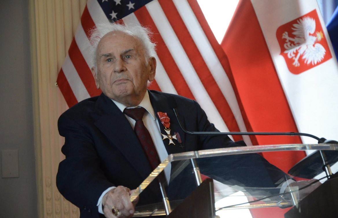 Embassy of Poland U.S. on Twitter: "We are so proud of Col. Romuald Męski I żeński Układ Rozrodczy