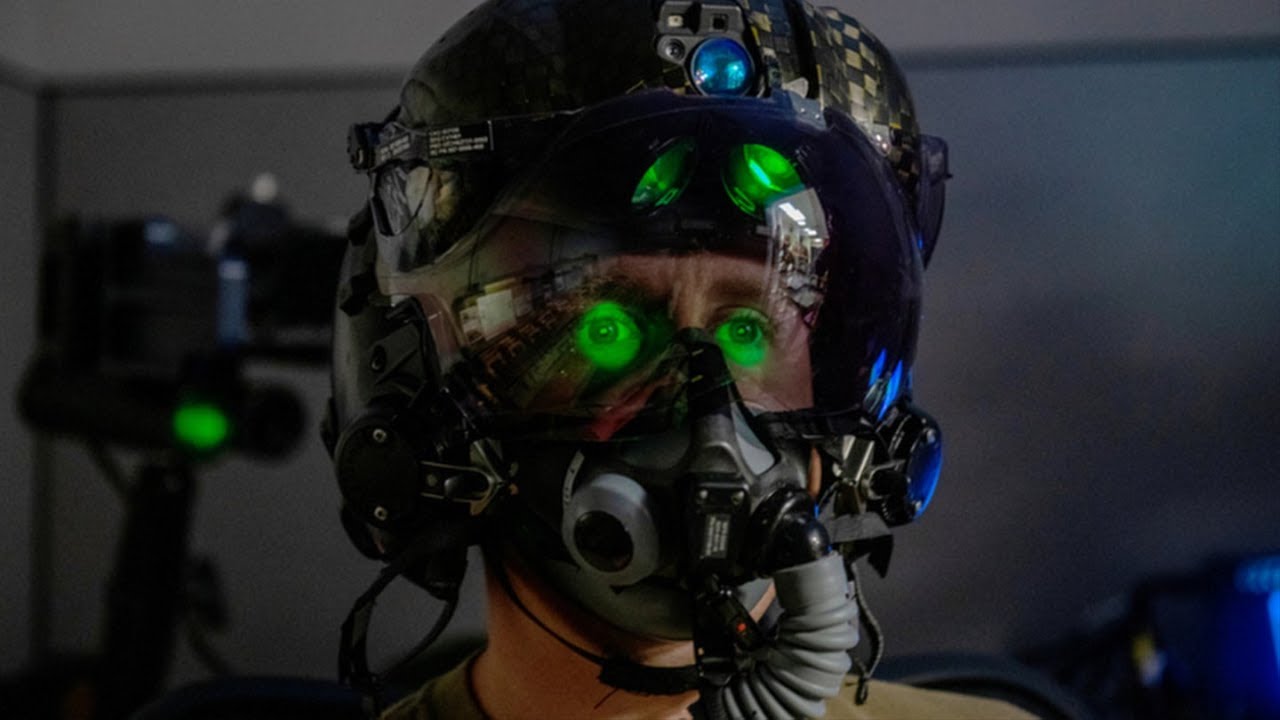 F-35 Pilot Wears $400,000 Super Advanced Helmet for the First Time Ile Kosztuje F16 A Ile F35