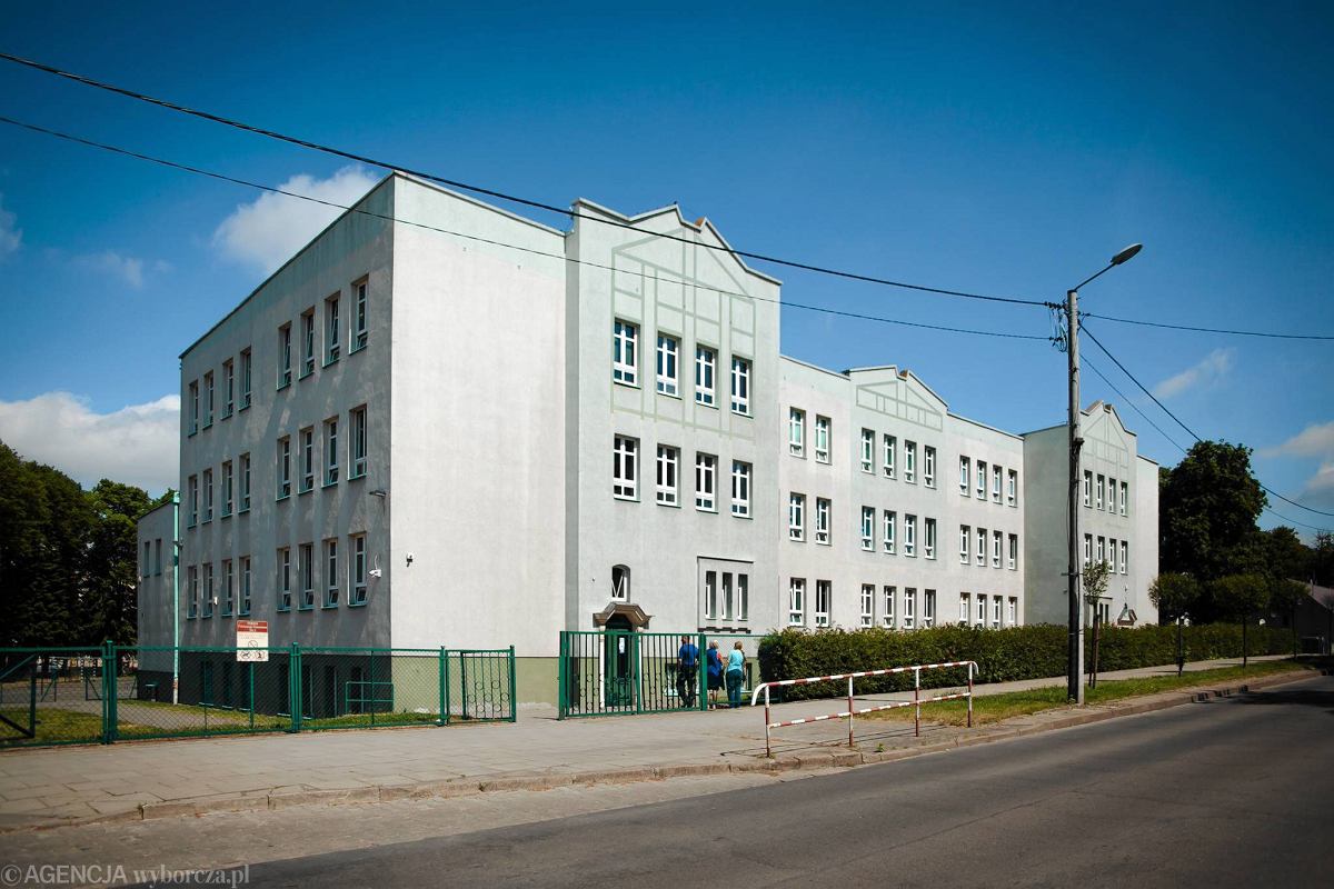 Gimnazjum w Starogardzie Gdańskim zostaje szkołą. Radni wycofali się z Szkoła Nr 3 Starogard Gdański