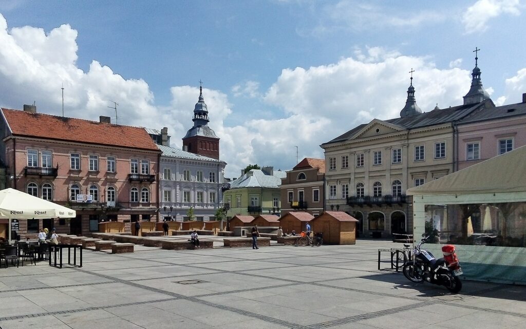 Podaj Od Czego Pochodzi Nazwa Miasta Piotrkowa Trybunalskiego