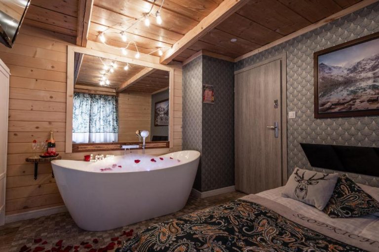 GÓRALSKA VILLA APARTAMENTY Z JACUZZI & HOME SPA & Zakopane Apartamenty Z Jacuzzi W Pokoju Zakopane