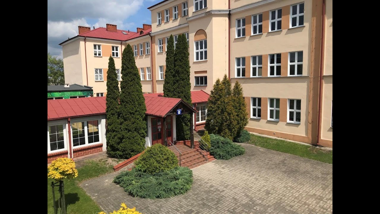 I Liceum Ogólnokształcące im. C.K. Norwida w Wyszkowie - baza szkoły 1 Liceum Ogólnokształcące W Bełchatowie