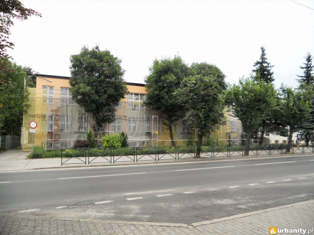 I Liceum Ogólnokształcące im. Władysława Broniewskiego Bełchatów 1-ego I Lo Im Wladyslawa Broniewskiego
