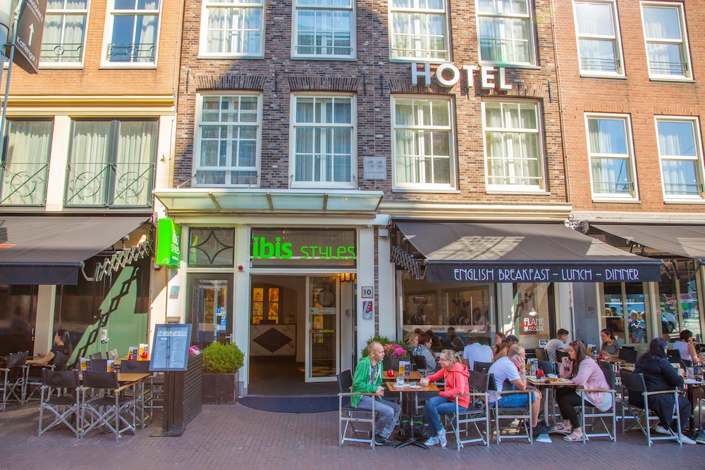 ibis Styles Amsterdam Central Station | Qantas Hotels Ibis Hotel Near Amsterdam Central Station