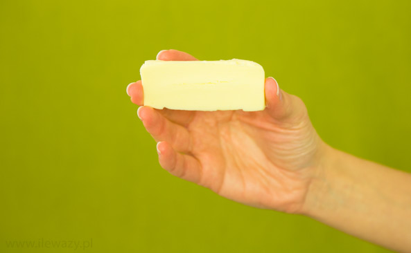 Ile waży Plaster masła ekstra 83% tłuszczu - sprawdź kalorie i wagę 30 G Masla Ile To Lyzek