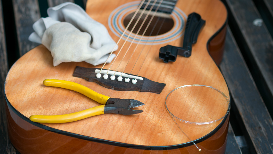 Jak dobrać i wymienić struny w gitarze akustycznej? - Allegro.pl Jak Wymienic Struny W Gitarze