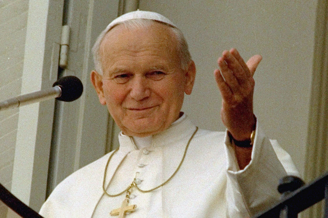 Jan Paweł II coraz mniej święty Ile Lat Ma Papiez Jan Pawel 2