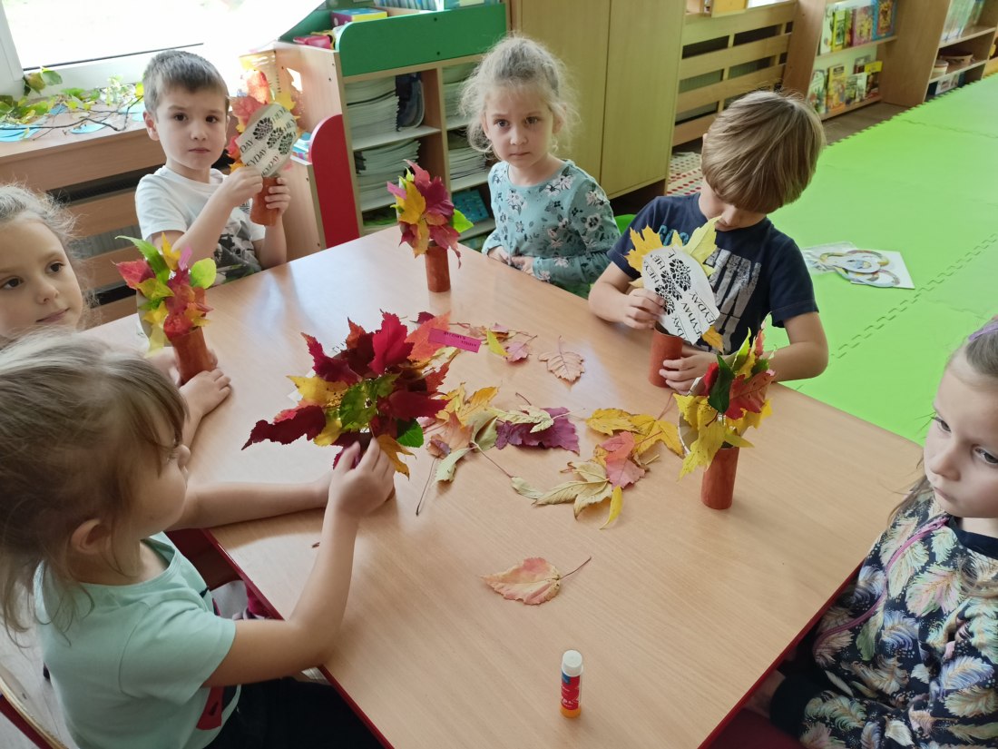 „Jesienne drzewka”- praca plastyczna 6- latków - Publiczne Przedszkole Prace Plastyczne Dla 6 Latkow