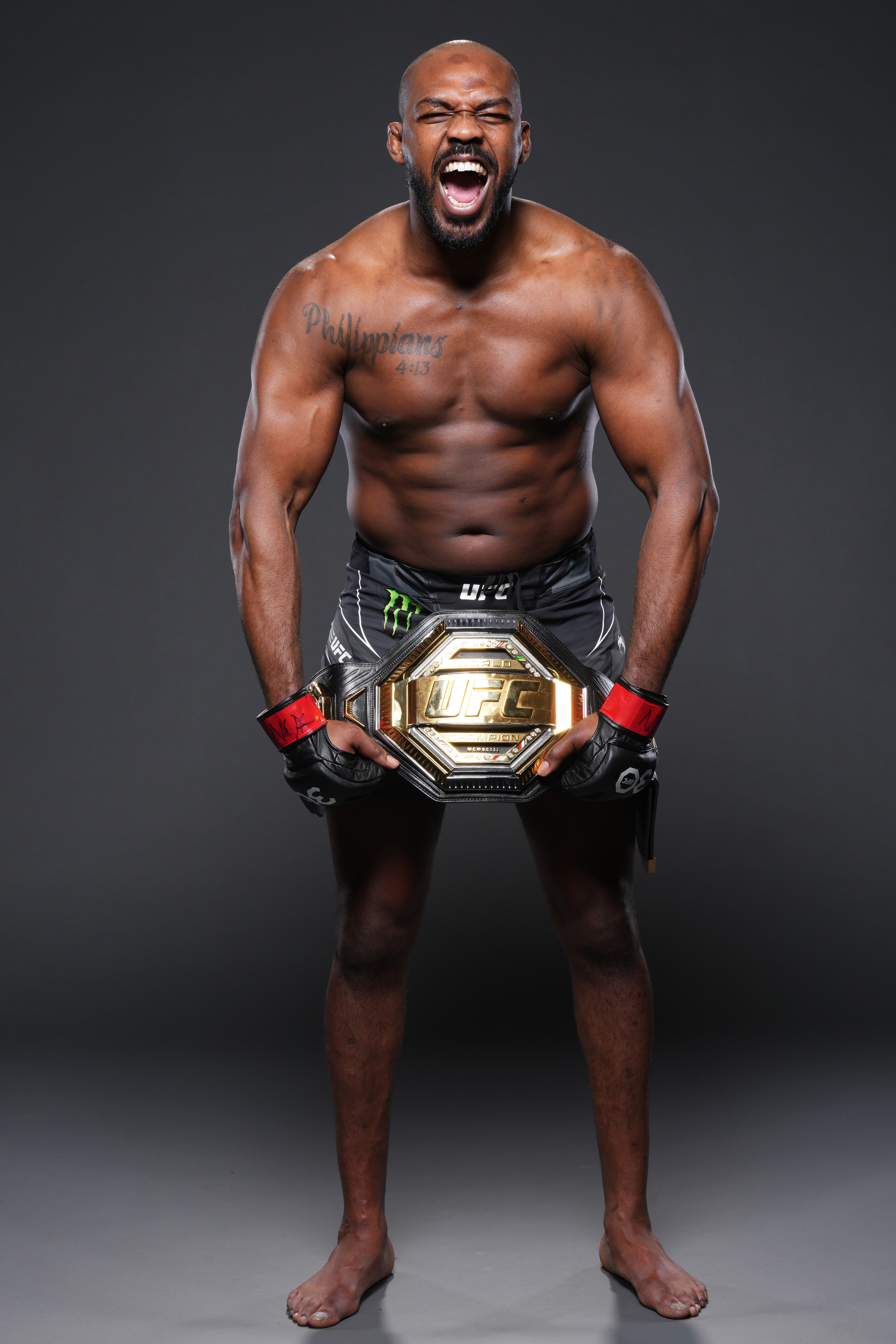 Jon Jones looks jacked in rare training footage ahead of Stipe Miocic Jones Archeolog Z Filmu Spielberga