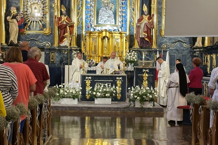 Kard. Ryś: nie lekceważ życia tu i teraz! | 350-lecia konsekracji Koscil Panien Dominikanek W Piotrkowie Tryb