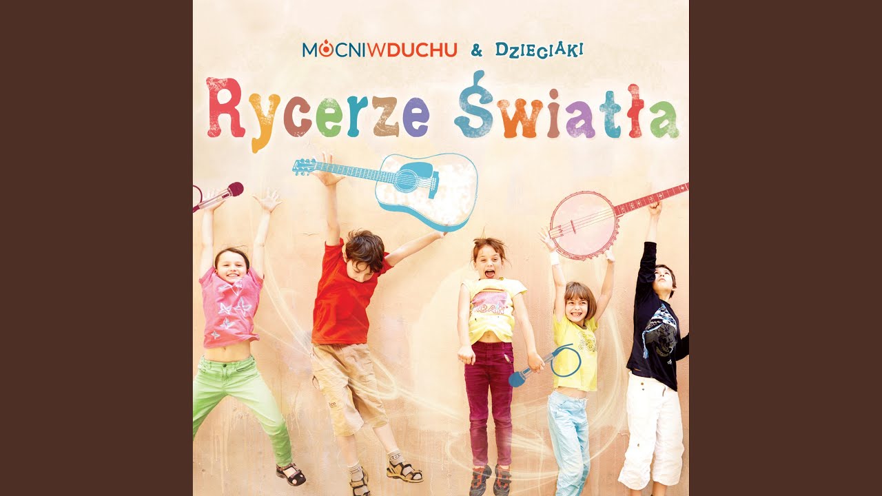 Każdy Z Czterech Chłopców Ma Rozpiętość Ramion 140 Cm