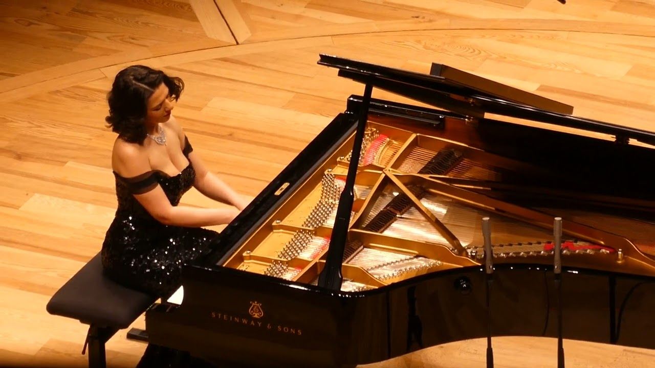 Khatia Buniatishvili Clair De Lune