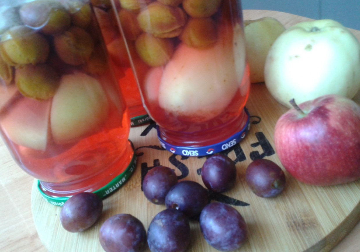 Kompot z owoców mieszanych - DoradcaSmaku.pl Kompot Z Mrożonych Owoców Mieszanych