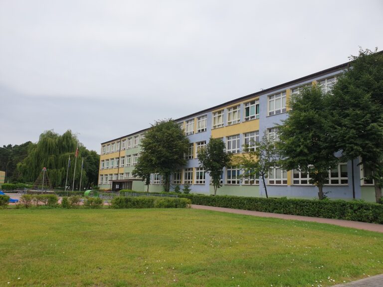 Kontakt | Szkoła Podstawowa Nr 2 Szkoła Podstawowa Nr 2 Plewiska