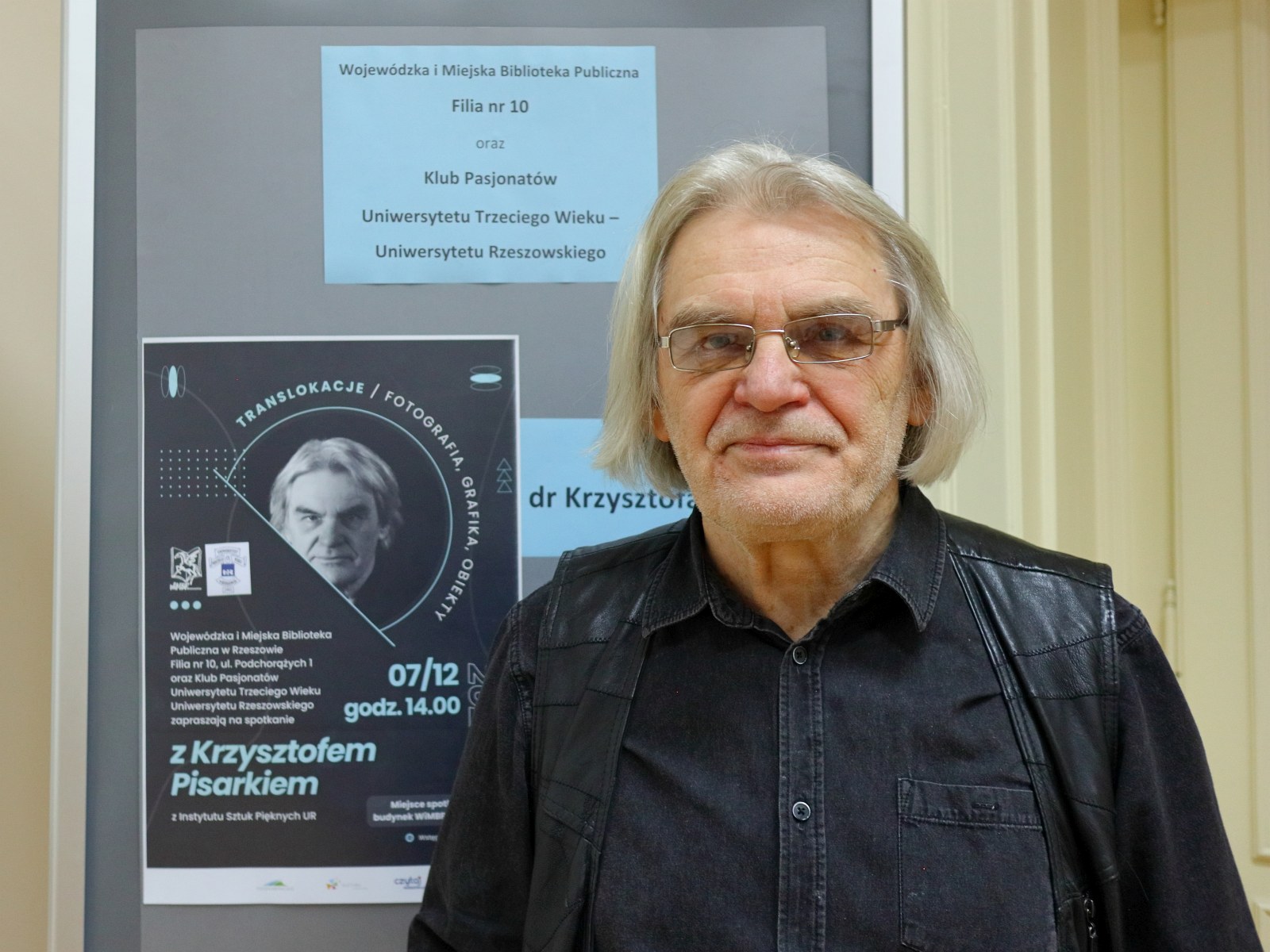 Krzysztof Pisarek w Klubie Pasjonatów. - Uniwersytet Rzeszowski Obrzęd Dziadów Zakończyło Rzucenie W Każdy Róg Pomieszczenia