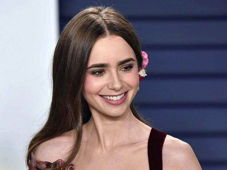Lily Collins | Wiki Le Seigneur des Anneaux | Fandom W Jakich Filmach Grała Lily Collins
