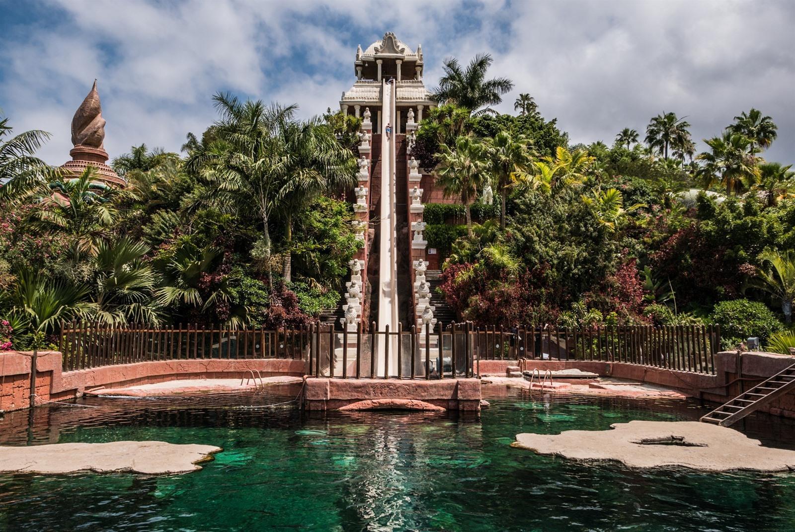 Loro Parque en Siam Park in Tenerife bezoeken? Info, tips & tickets Tower Of Power Siam Park