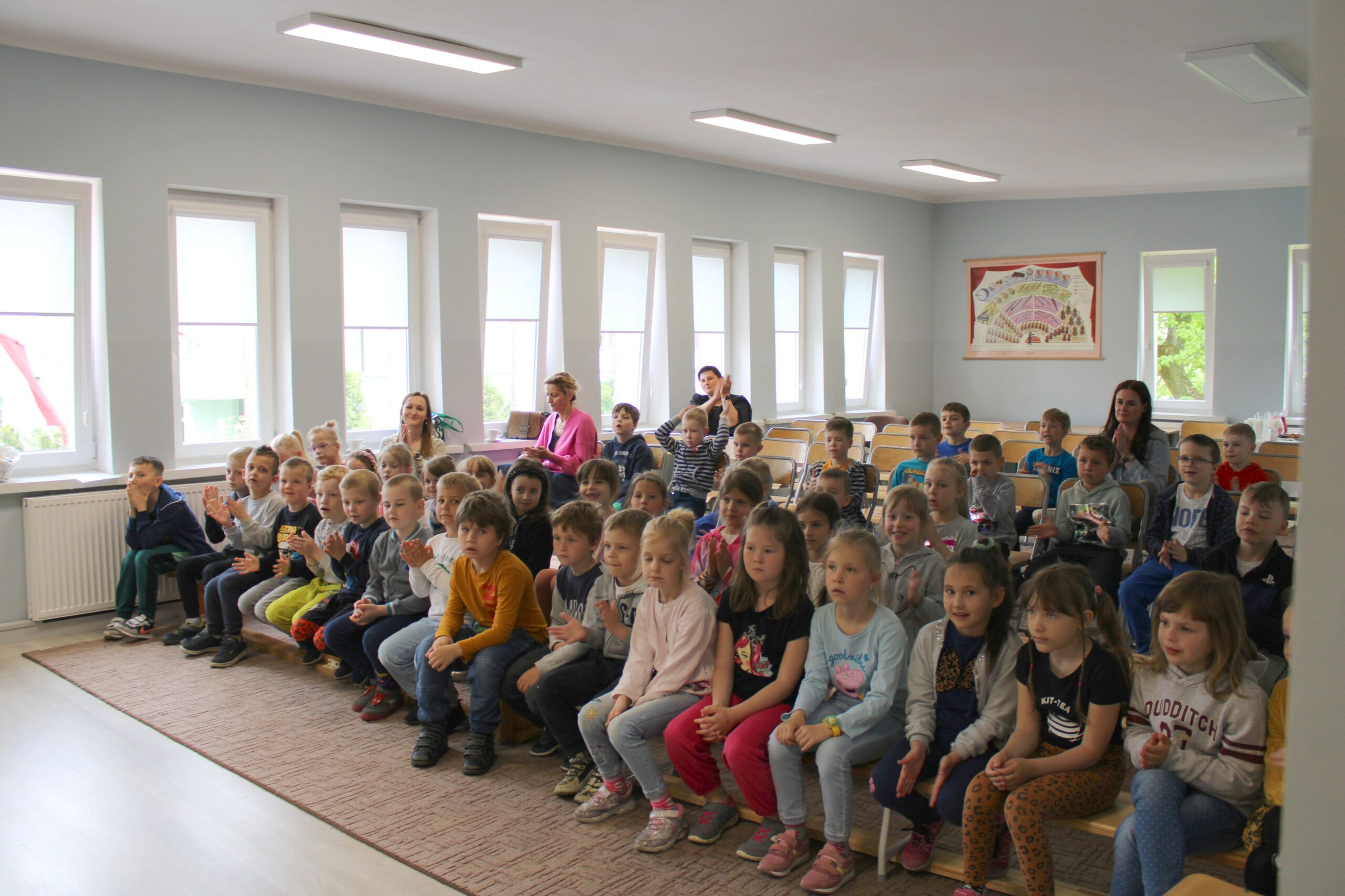 Szkoła Podstawowa W Osieku Nad Wisłą