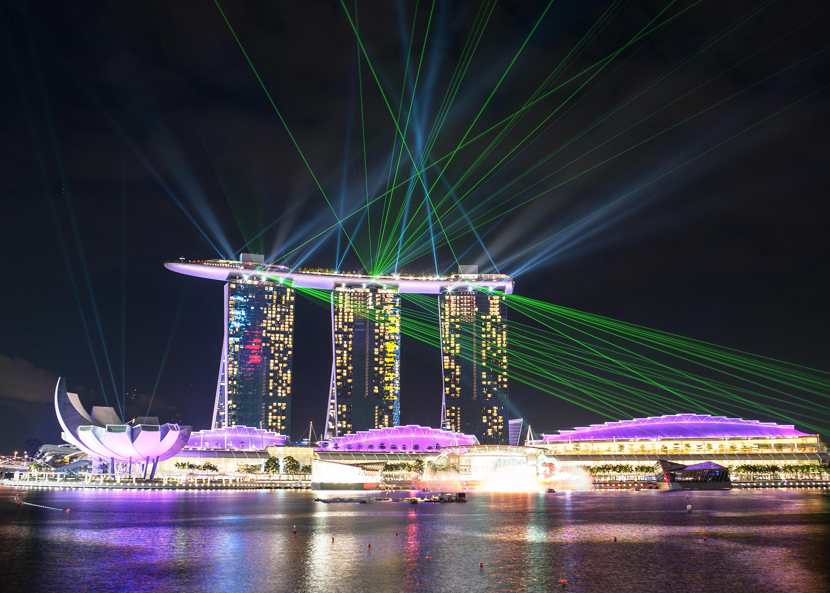 Marina Bay Sands Laser Show, Singapore [OC][2800x2000] : r/CityPorn Marina Bay Sands Laser Show