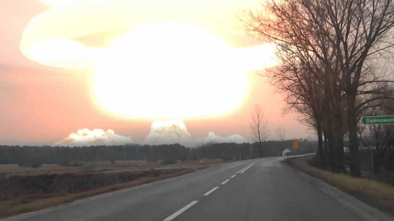 Meteoryt uderzający w Ziemię (Meteorite crash into earth) CGI Animation Czym Się Różni Meteor Od Meteorytu