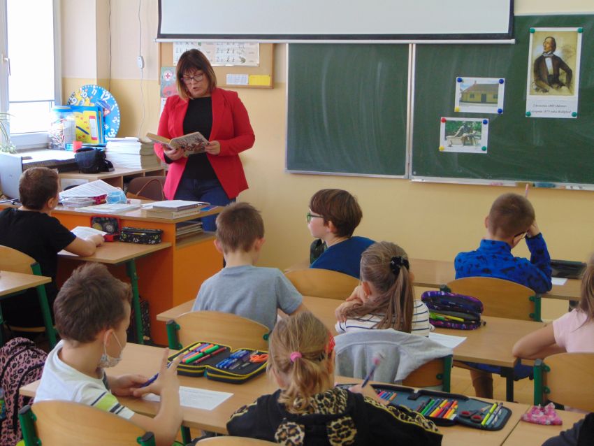 Międzynarodowy Miesiąc Bibliotek Szkolnych – zajęcia z dziećmi – PBW Kielce Międzynarodowy Miesiąc Bibliotek Szkolnych 2009