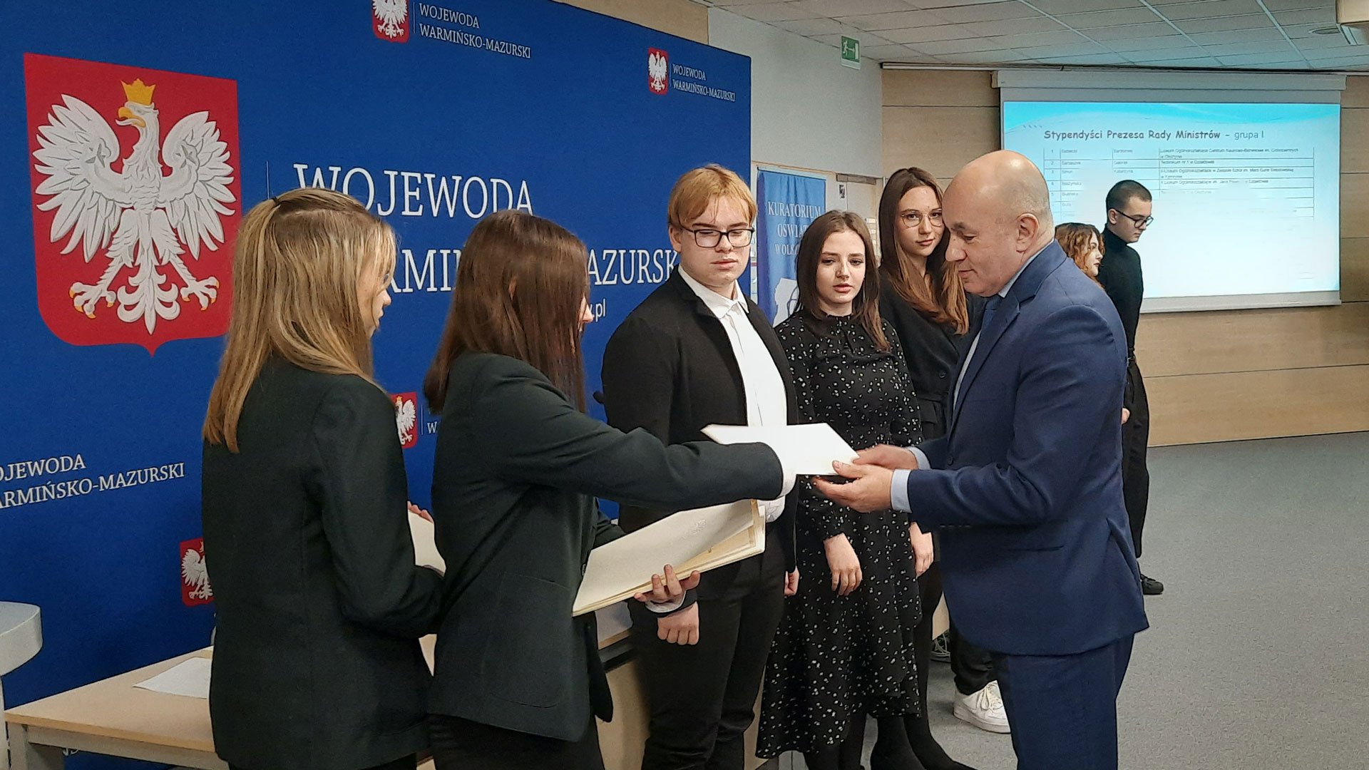 Najzdolniejsi uczniowie nagrodzeni stypendium Prezesa Rady Ministrów Stypendia Prezesa Rady Ministrw 2016 Lista