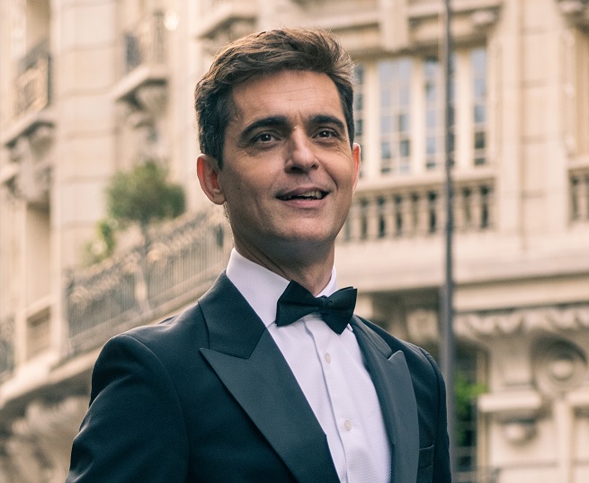 Netflix kręci spin-off „Domu z papieru”. Premiera „Berlina” w grudniu Berlin Z Serialu Dom Z Papieru
