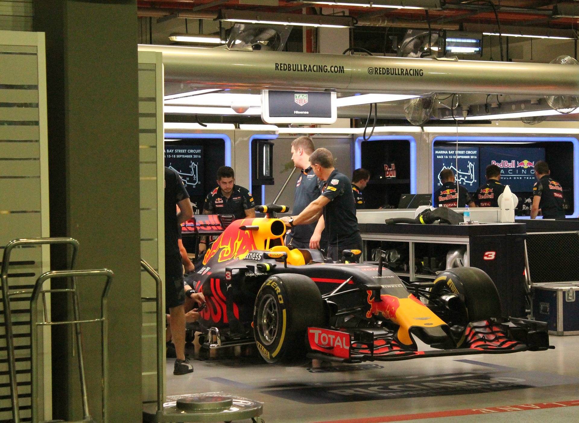 NEWS - Apprenticeship Opportunities with Red Bull Racing - Formula Careers Red Bull Racing F1 Jobs